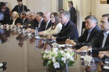 Inicio de acuerdo de precios: Mauricio Macri recibe a los gobernadores de Cambiemos