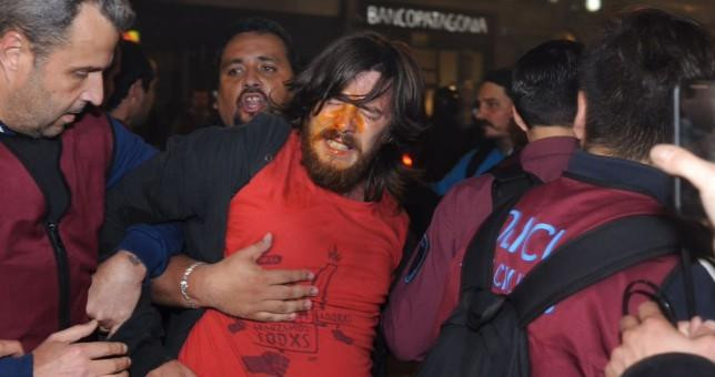 Periodistas detenidos en marcha por Santiago Maldonado