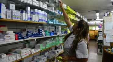 Comer o los remedios: cayó 8% la compra de medicamentos en 2019 por suba de precios