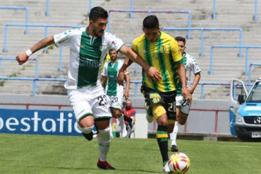 Superliga: Banfield goleó a Aldosivi en La Feliz
