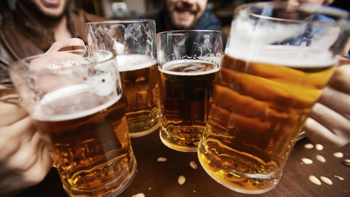 La ANMAT prohibió la venta de una cerveza y productos congelados