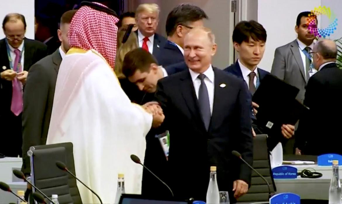 Vladimir Putin y Mohammed bin Salman - Cumbre G20 (Reuters)