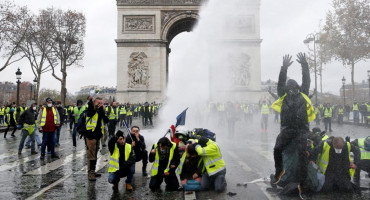 Violentos incidentes en París: ¿quiénes son y qué quieren los 