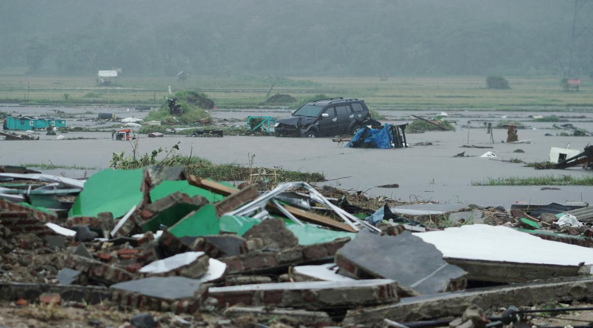 Tsunami Indonesia - Reuters
