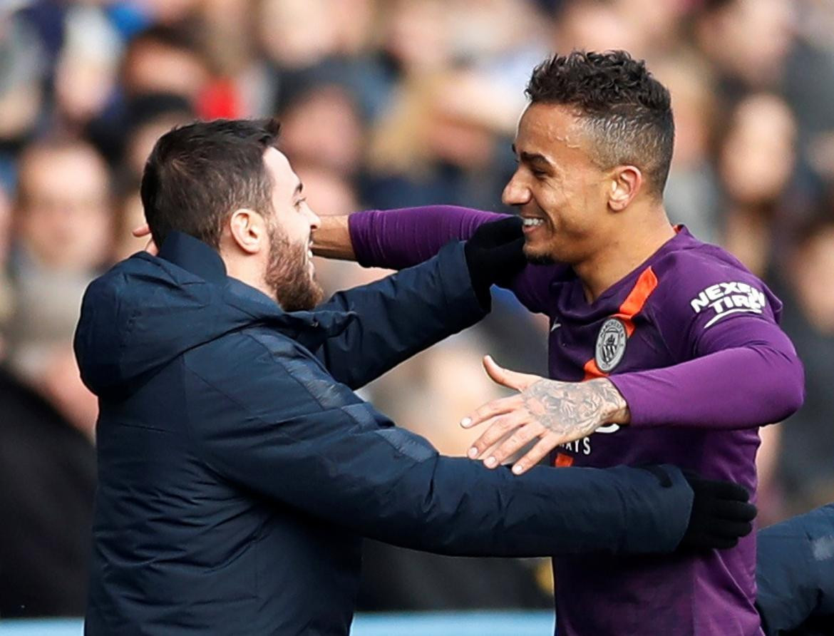 Festejo de Danilo para el Manchester City ante el Huddersfield (Reuters)