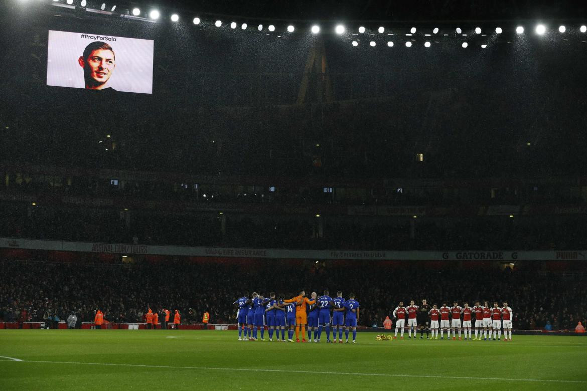 Emotivo homenaje a Sala - Cardiff vs Arsenal