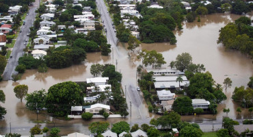 Australia: inundaciones producen dos muertes y una invasión de cocodrilos 