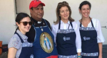 Hija de Kennedy viajó a Cúcuta para ayudar a refugiados venezolanos