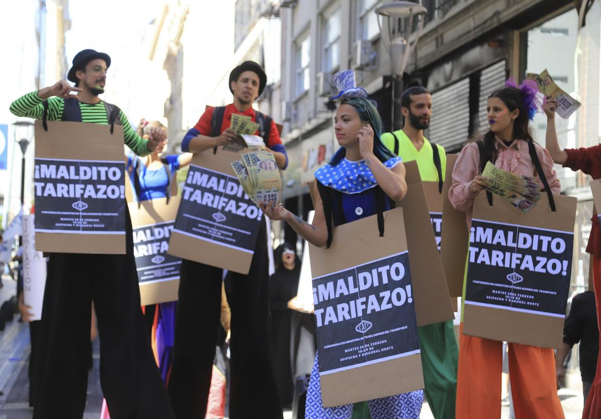 Maldito tarifazo, caos en centro porteño, nueva protesta contra los tarifazos, marcha al ENRE y al Congreso	