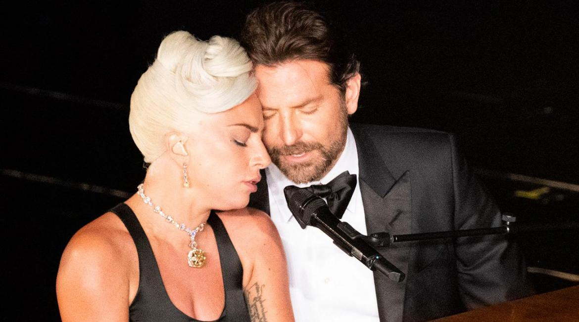 Lady Gaga - Bradley Cooper Entrega Oscar