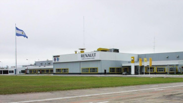 Ecos de la crisis: Renault suspendió a sus 1.500 operarios y paralizó su producción