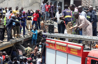 Tragedia en Nigeria: se derrumbó escuela y hay al menos 5 chicos y un adulto muertos
