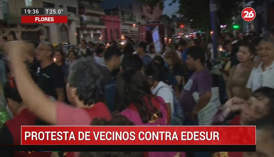 Protesta de vecinos contra Edesur y el tarifazo, Canal 26	