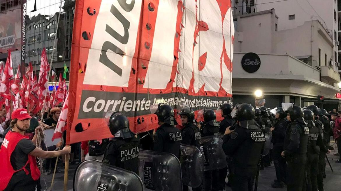 Protestas y manifestaciones en centro porteño - Cortes
