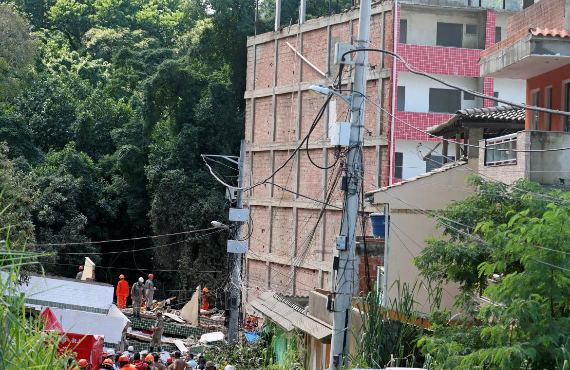 Derrumbe en una favela de Río de Janeiro - dos muertos (Reuters)
