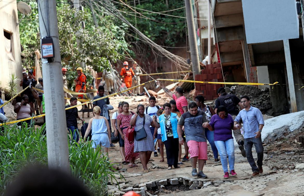 Derrumbe en una favela de Río de Janeiro - dos muertos (Reuters)