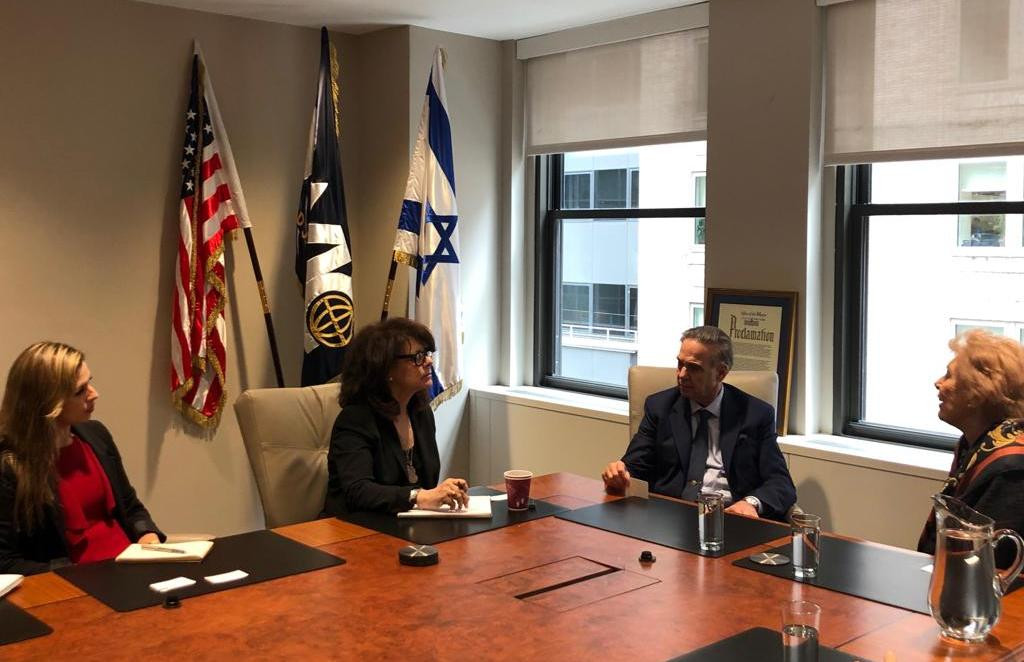 Pichetto en Nueva York: reuniones con bancos, inversores y Consejo Judío Mundial	