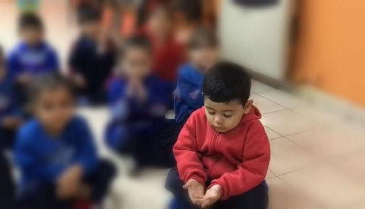 Niño de 5 años humillado por maestra jardinera por la eliminación de River