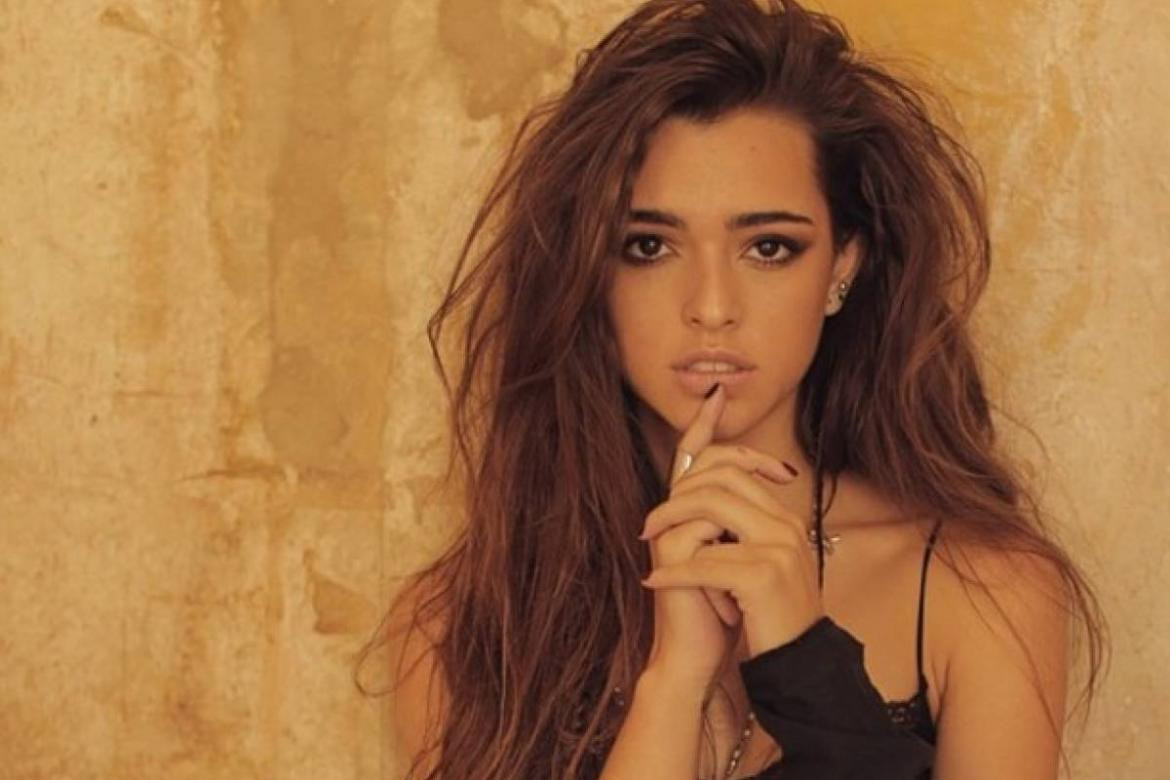 La hija de Carlos Vives desafía la censura de Instagram con sexy foto casi desnuda