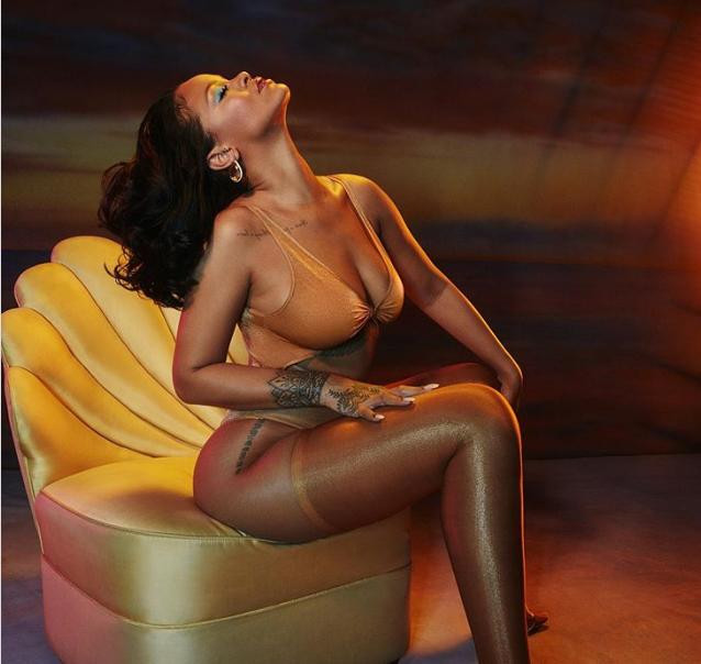 Rihanna - chica hot