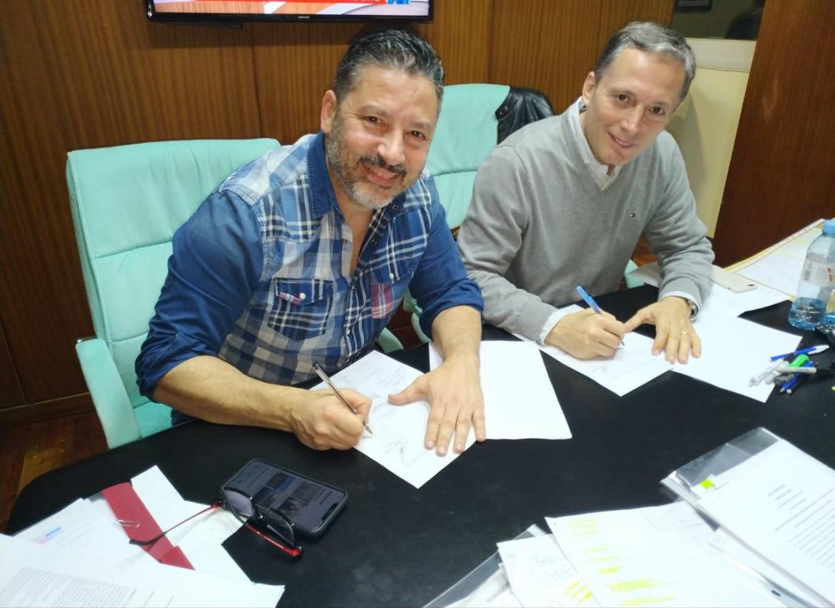 Fernando Gray y Gustavo Menéndez con acuerdo del Frente de Todos en la Provincia