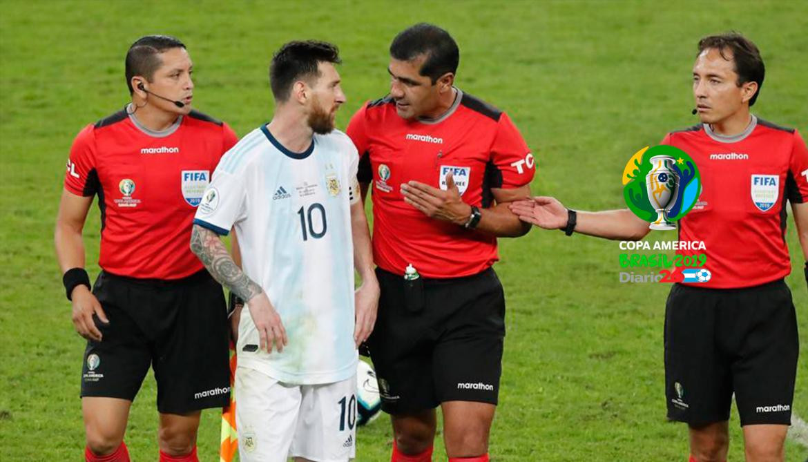 Copa América 2019 - Reclamo de Messi con el juez Zambrano en Argentina - Brasil