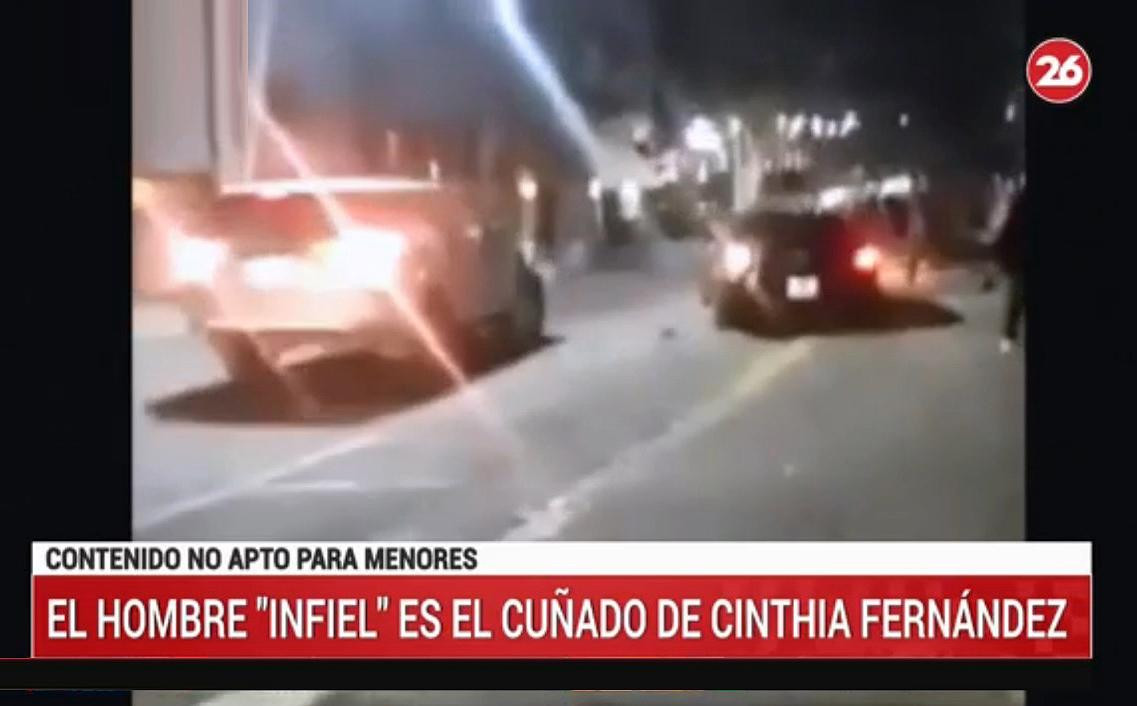Encontró a su esposo con otra mujer, lo siguió y le destruyó el auto, cuñado de Cinthia Fernández	