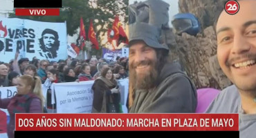 Dos años sin Santiago Maldonado: familiares y agrupaciones marcharon en Plaza de Mayo