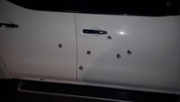 Chubut: balearon camioneta del jefe de Gabinete y amenazaron al ministro de Educación