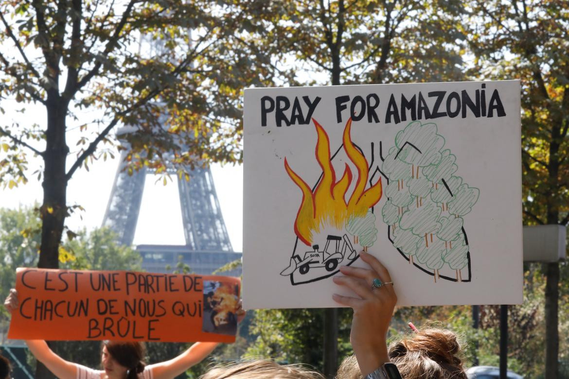 Marchas en Paris por los incendios en la Amazonia, REUTERS