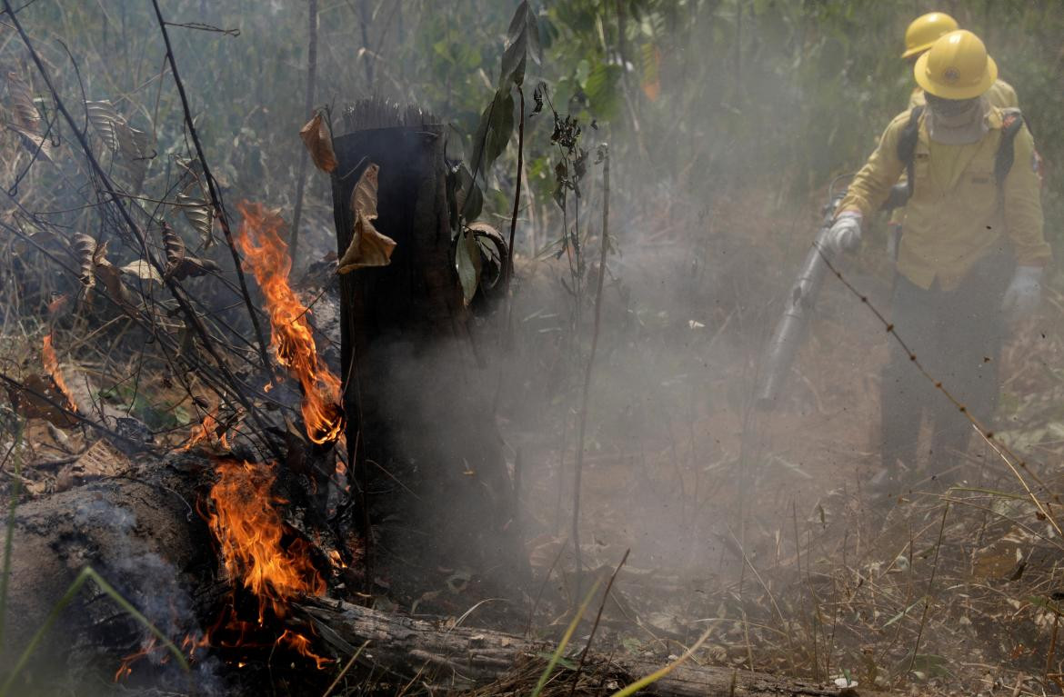  Amazonia, nuevos focos de incendio y más protestas contra Bolsonaro, REUTERS