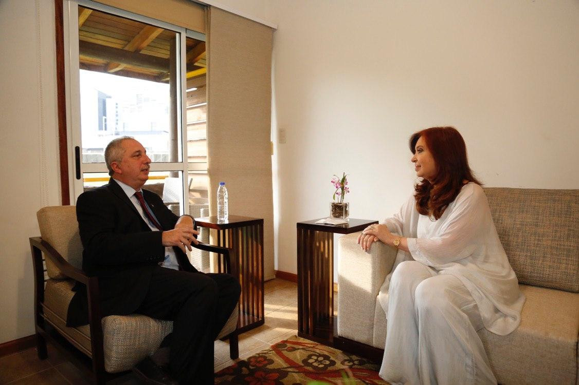 Cristina Kirchner en Misiones junto a Hugo Passalacqua, ex presidente de Paraguay