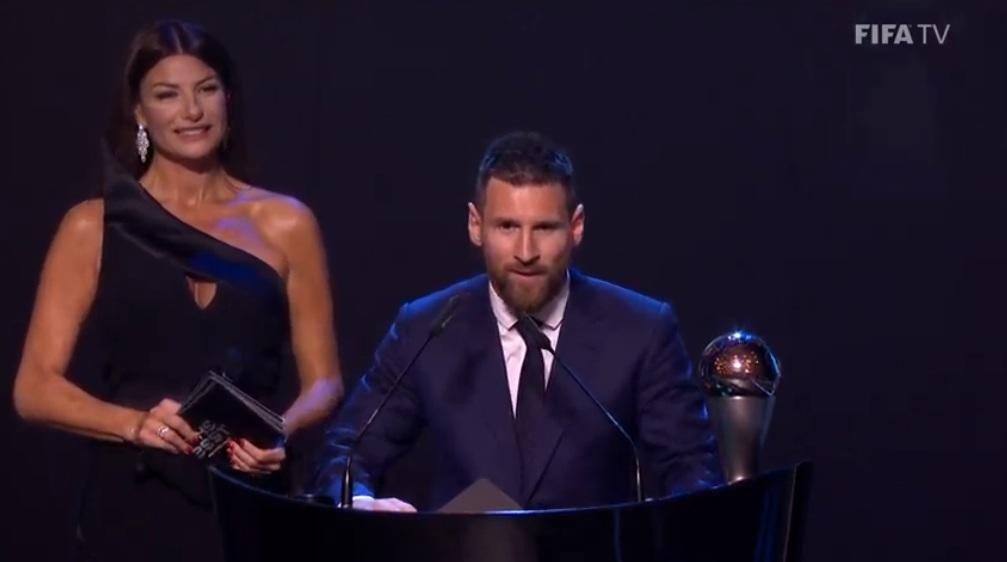 Lionel Messi habla después de ganar el premio al mejor jugador de fútbol de la FIFA, FIFA TV
