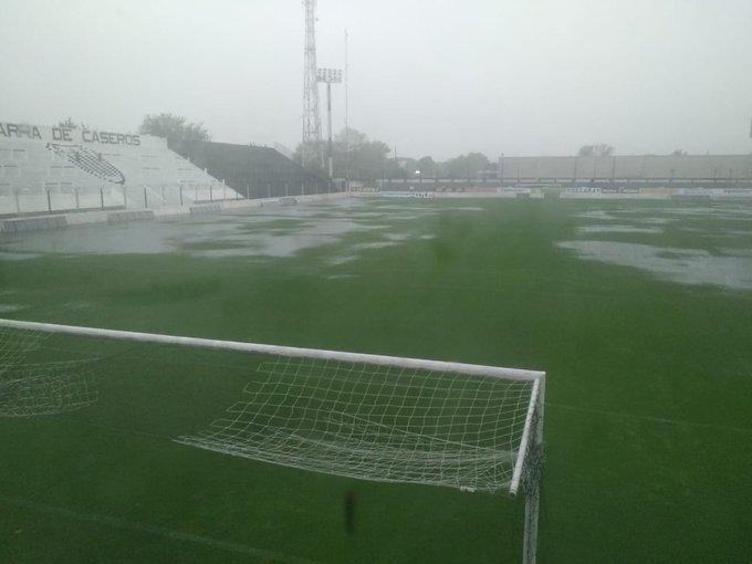 Estadio de Estudiantes de Buenos Aires lleno de agua por las tormentas