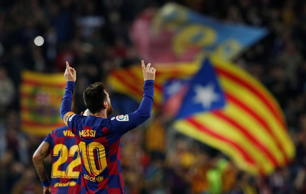 Festejo de Messi para el Barcelona ante Valladolid en La Liga, REUTERS