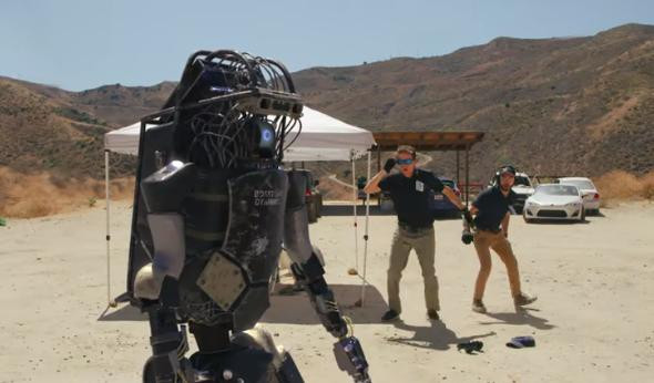 Video viral, robot soldado