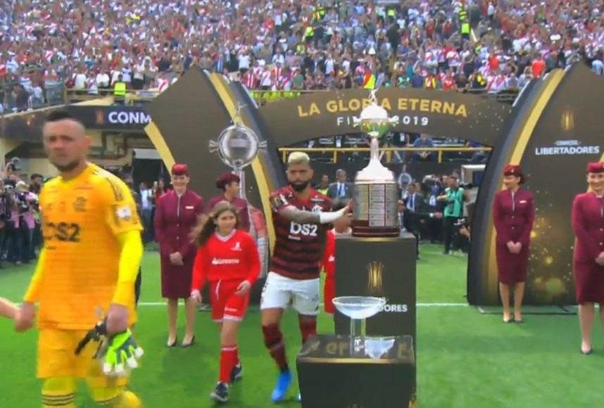 Toque de la Copa Libertadores de Gabigol en la final entre River y Flamengo