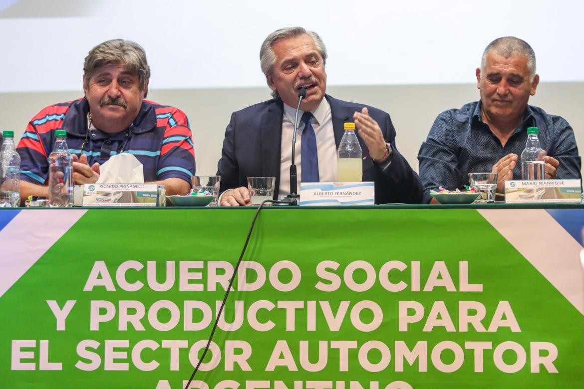 Alberto Fernández en anuncio de Plan Automotor en SMATA