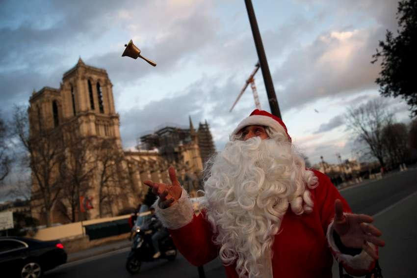 Navidad, preparativos, París, REUTERS