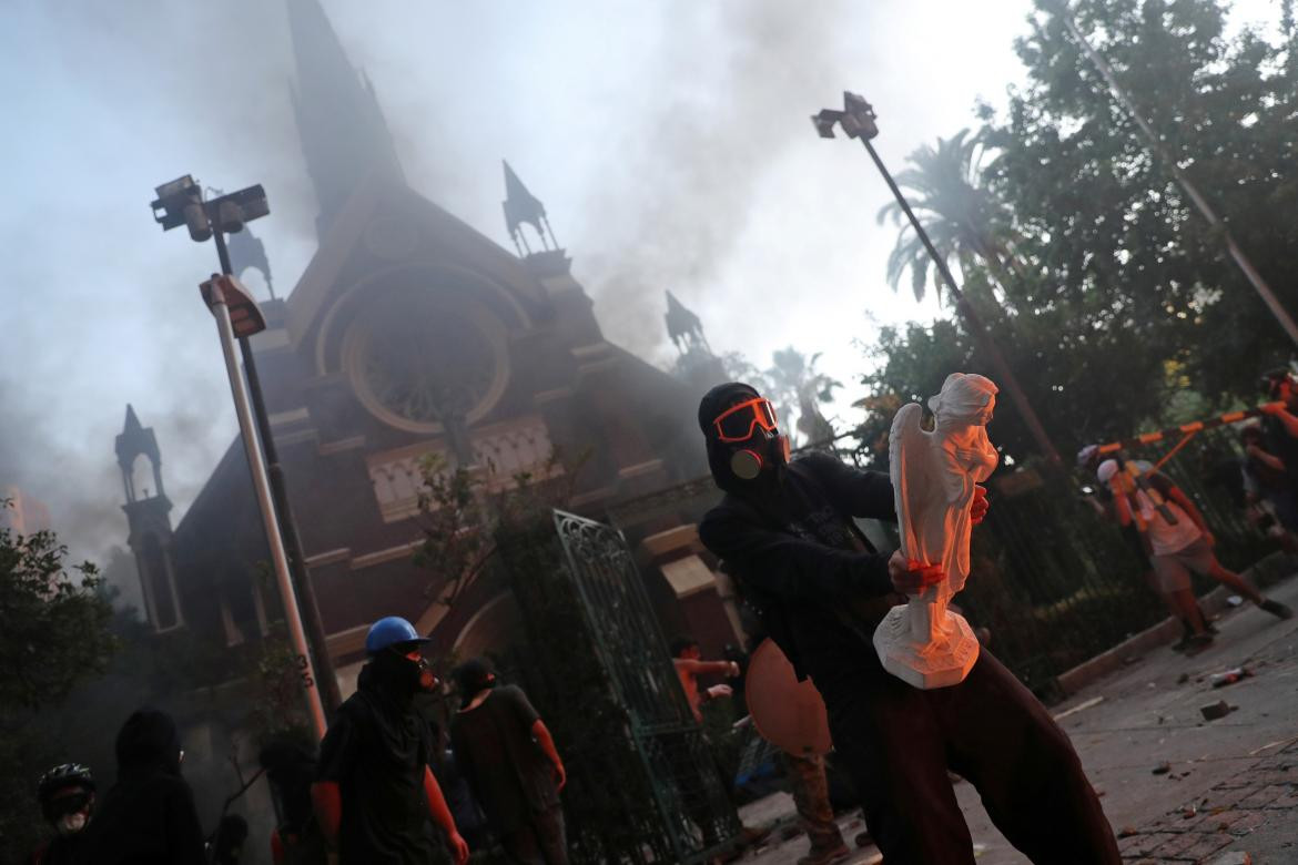 Incendio de una capilla en Chile, REUTERS