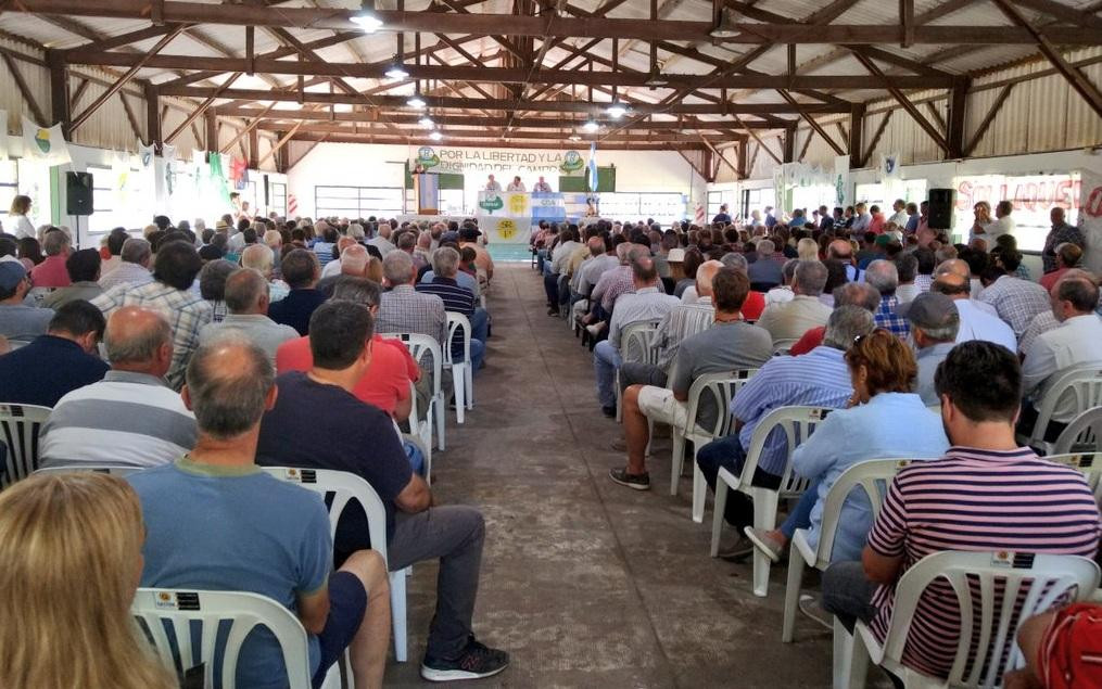 Asamblea de productores agropecuarios en Pergamino