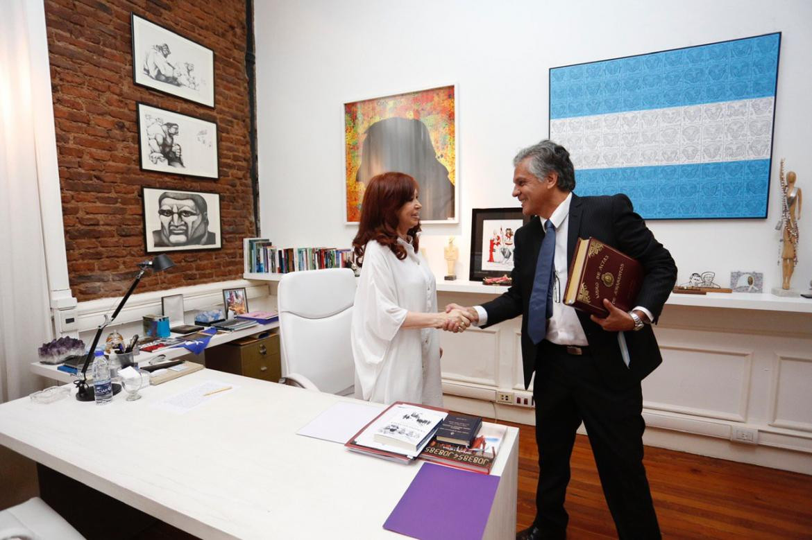 Firma de acta de Cristina Kirchner para asumir como presidenta