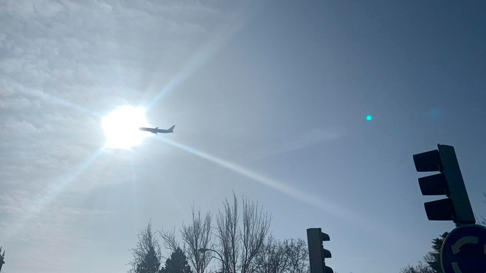 Un Boeing 767 sobrevuela centro de Madrid por problemas técnicos: no puede aterrizar	