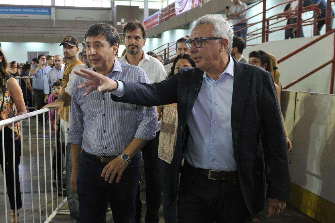 Zamora y Arroyo, presentes en la entrega de tarjetas AlimentAR en Tigre