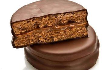 ANMAT retiró de las góndolas una conocida marca de alfajor de chocolate negro