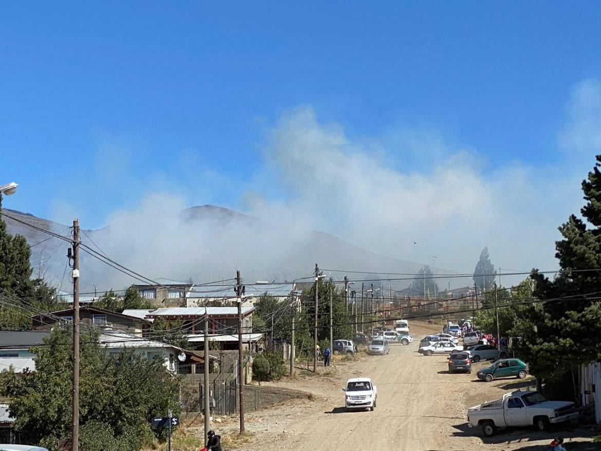 Bariloche, dos incendios forestales se desataron en el sur de la ciudad, FOTO ANB
