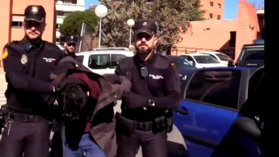 Joven detenido en España por asesinar y comerse a su madre