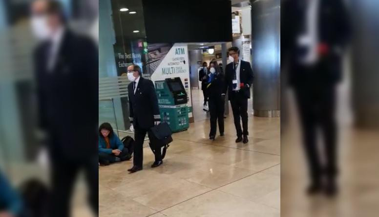 Coronavirus: reconocimiento de pasajeros varados en Madrid a tripulación de Aerolíneas Argentinas	