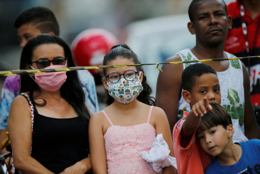Brasil supera las 4.200 muertes y los casos de coronavirus se acercan a 61.800
