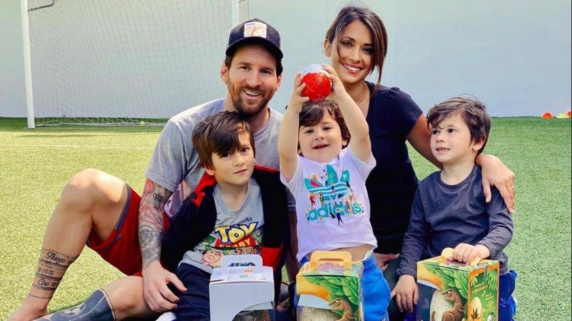 Messi y su familia por las Pascuas